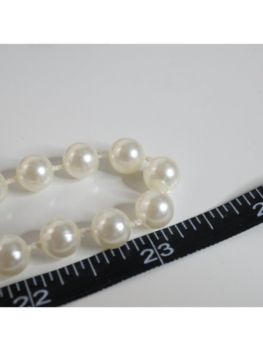 Vintage Faux Pearl Endless Necklace Lot of 2 White Beaded Strands 46 Inch - Picture 4 of 4